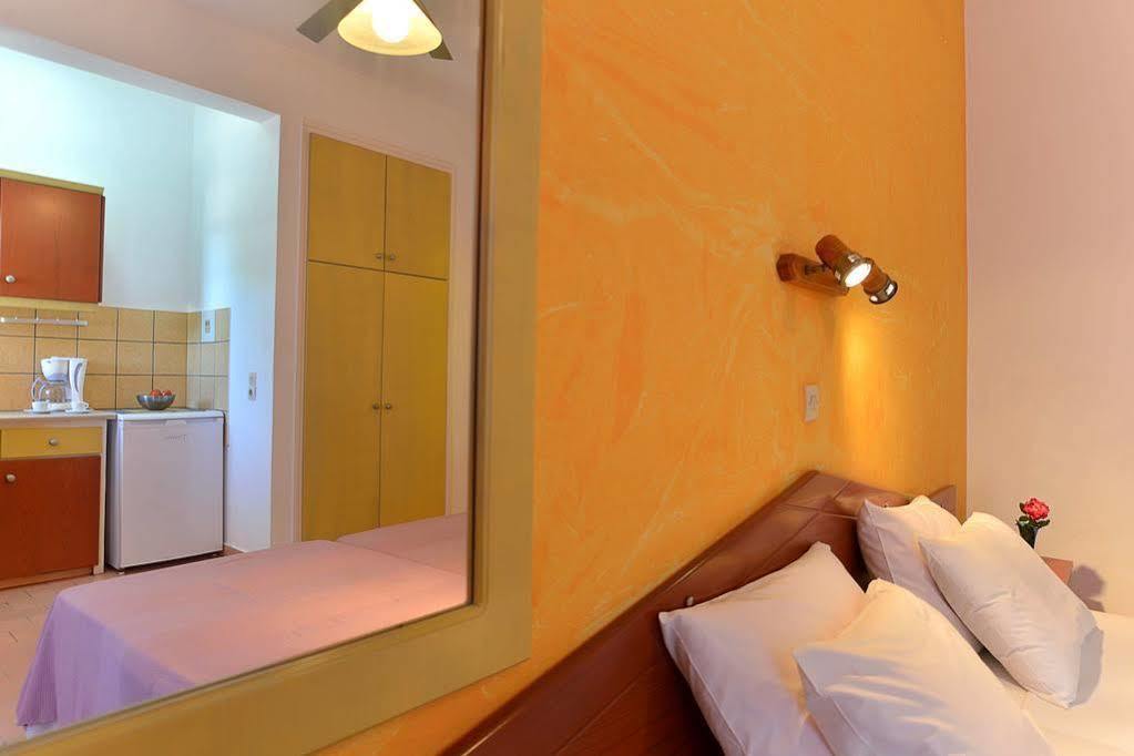 Vlachos Apartments Sidari  Luaran gambar